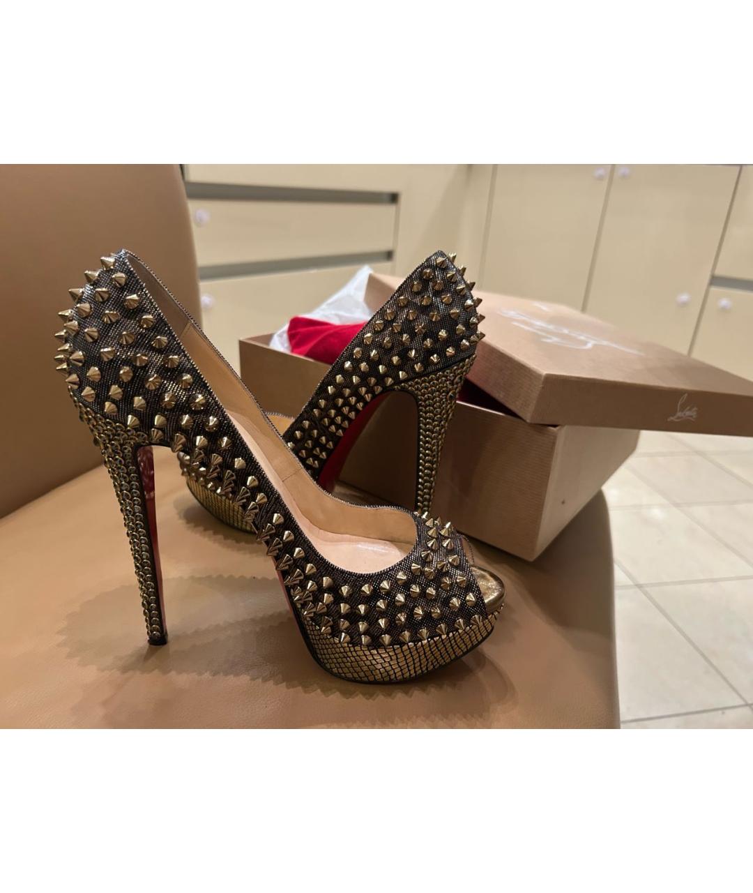 CHRISTIAN LOUBOUTIN Золотые кожаные туфли, фото 7