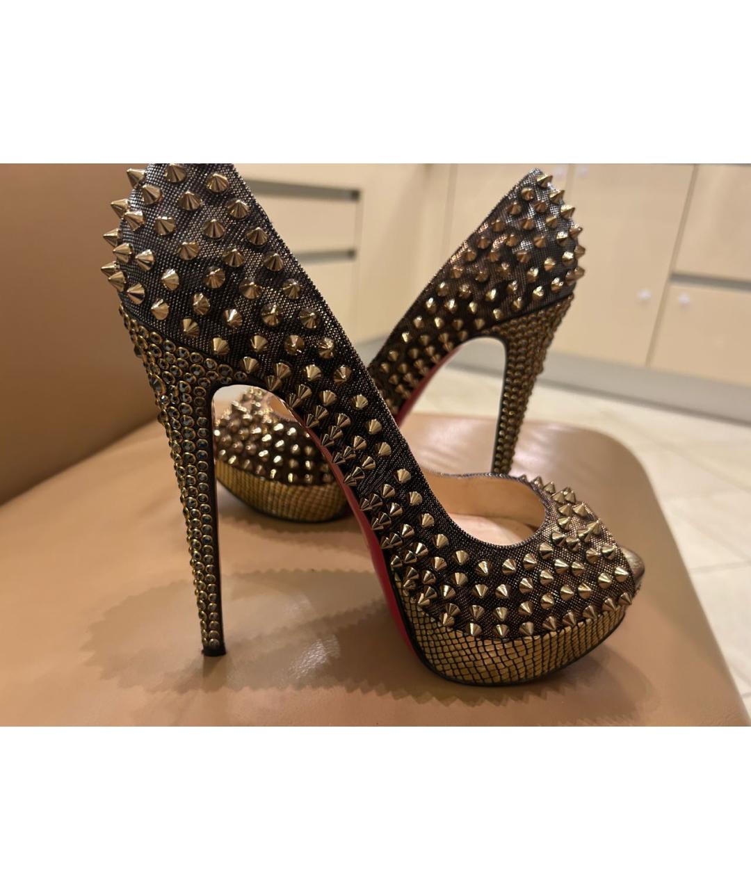CHRISTIAN LOUBOUTIN Золотые кожаные туфли, фото 4