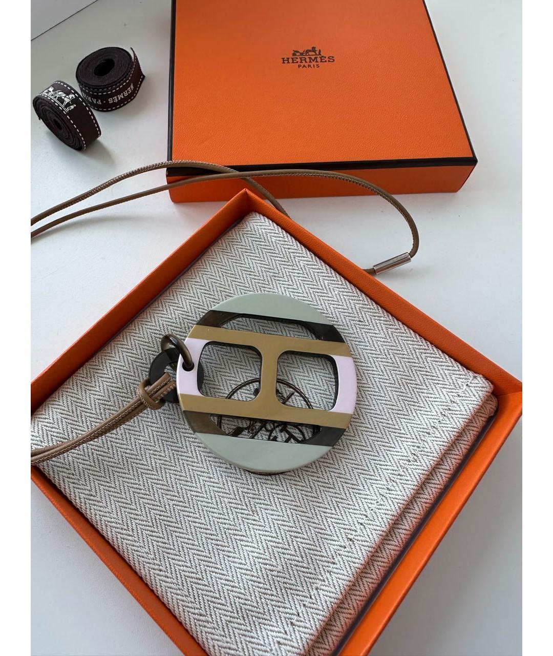 HERMES Мульти пластиковая подвеска, фото 4