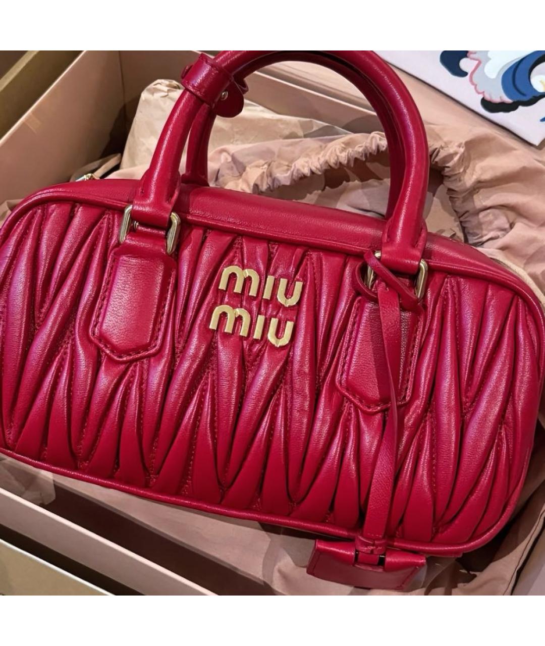 MIU MIU Красная кожаная сумка с короткими ручками, фото 2