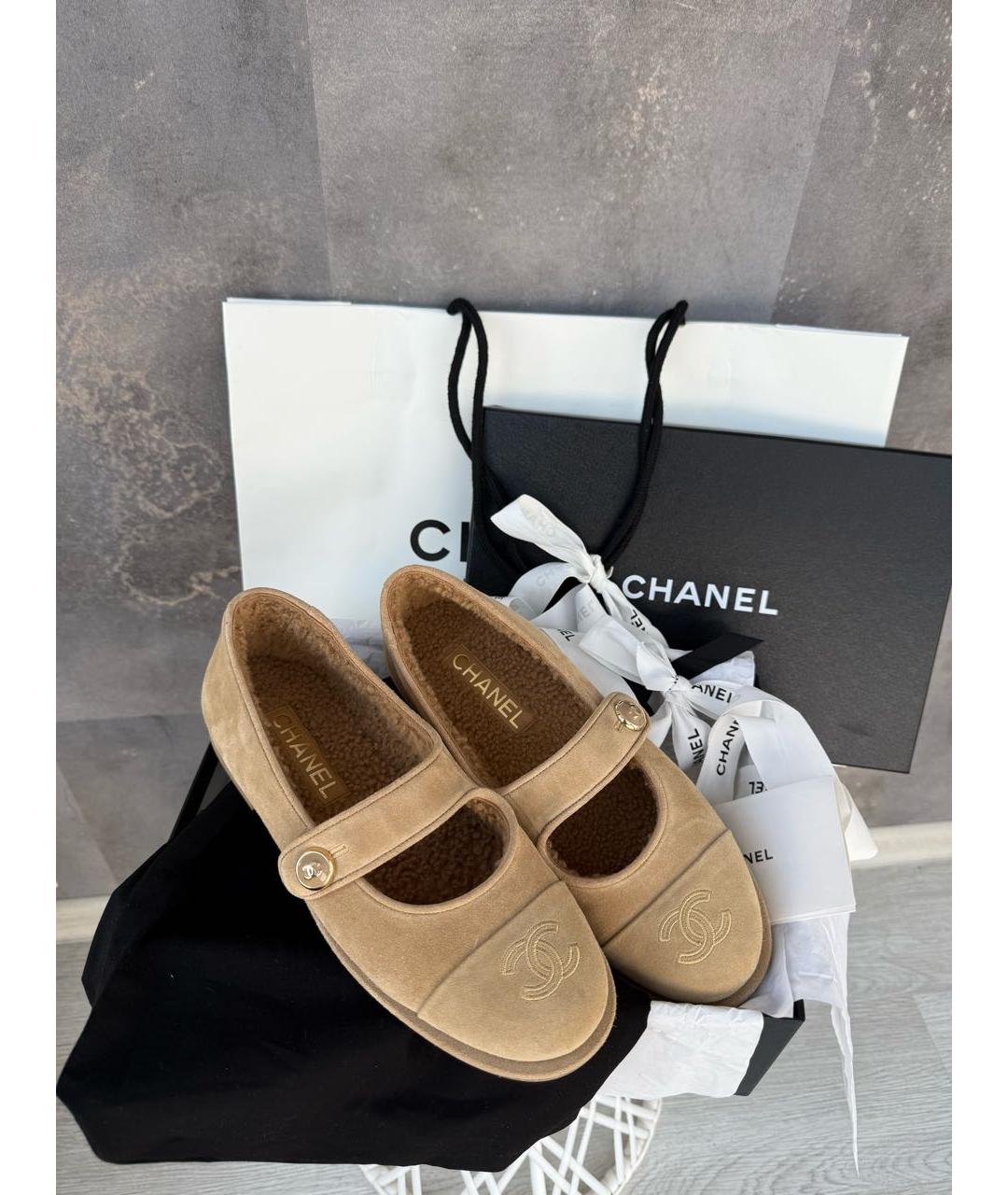 CHANEL Бежевые замшевые балетки, фото 2