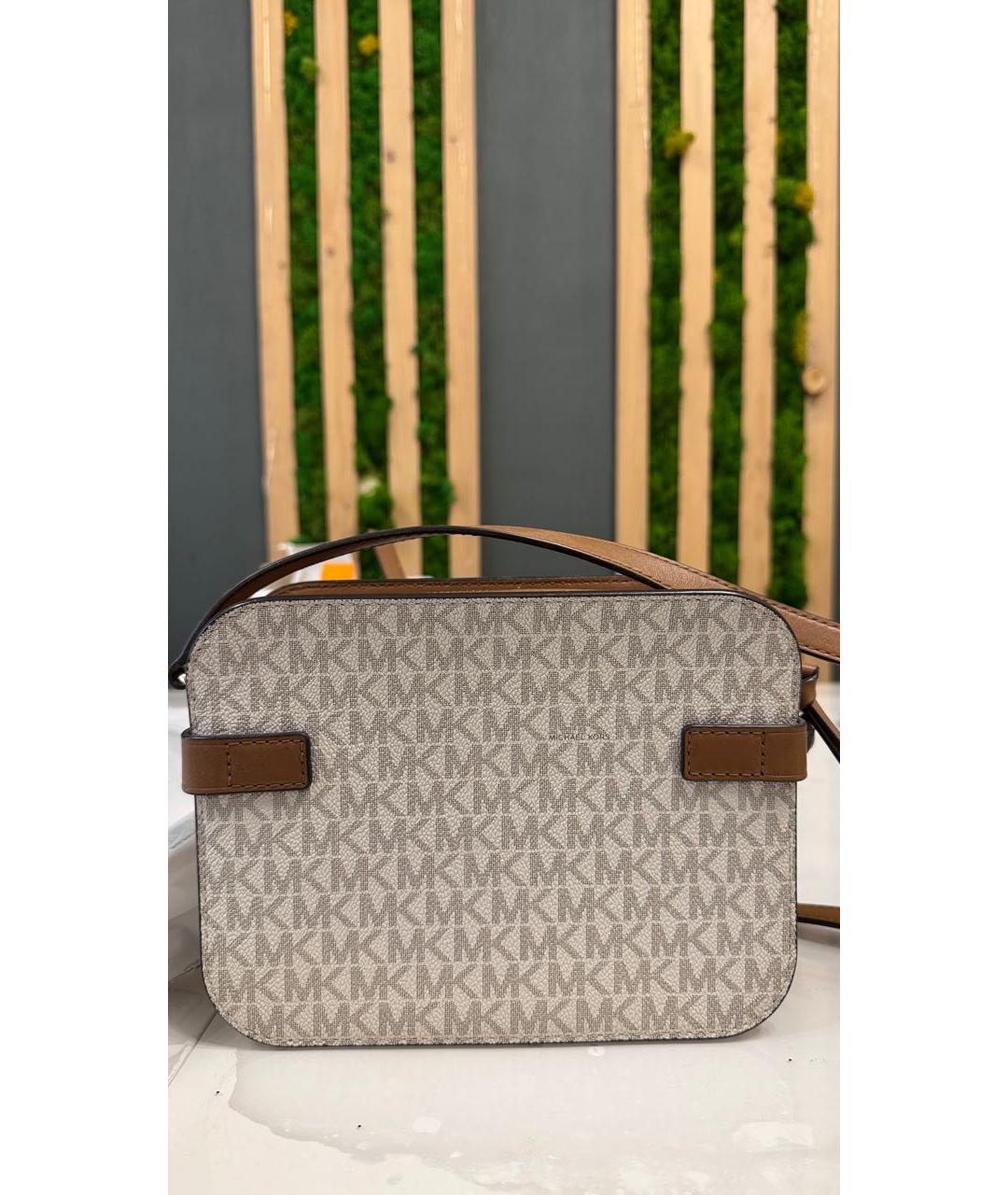MICHAEL MICHAEL KORS Бежевая сумка через плечо из искусственной кожи, фото 3