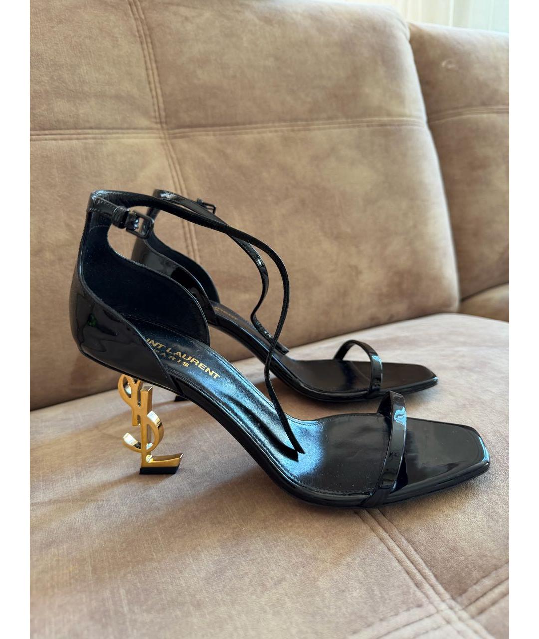 SAINT LAURENT Черные босоножки из лакированной кожи, фото 7
