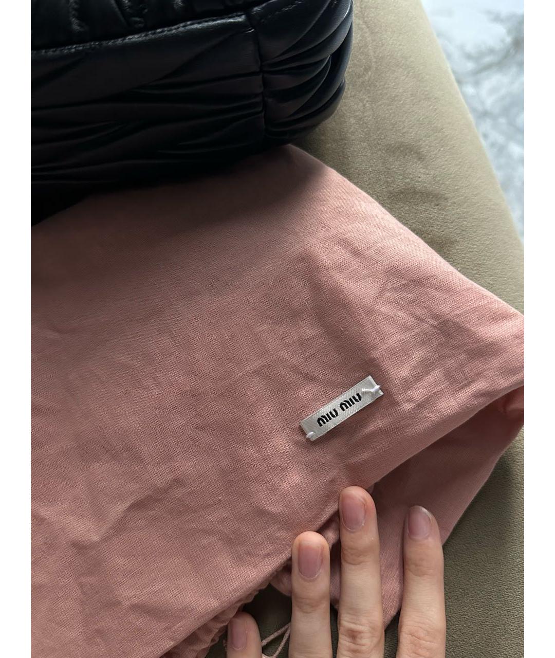 MIU MIU Черная кожаная сумка с короткими ручками, фото 6