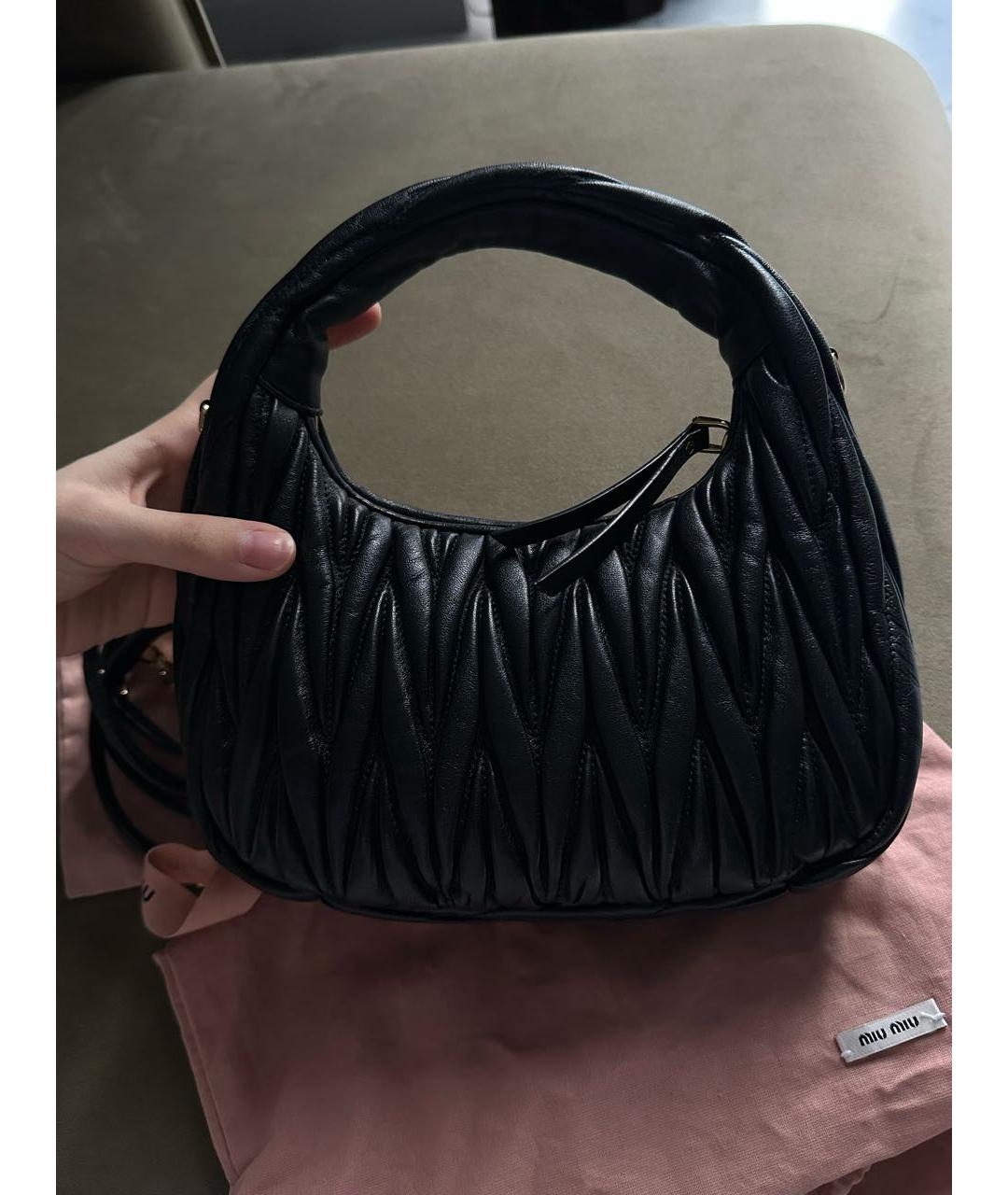 MIU MIU Черная кожаная сумка с короткими ручками, фото 3