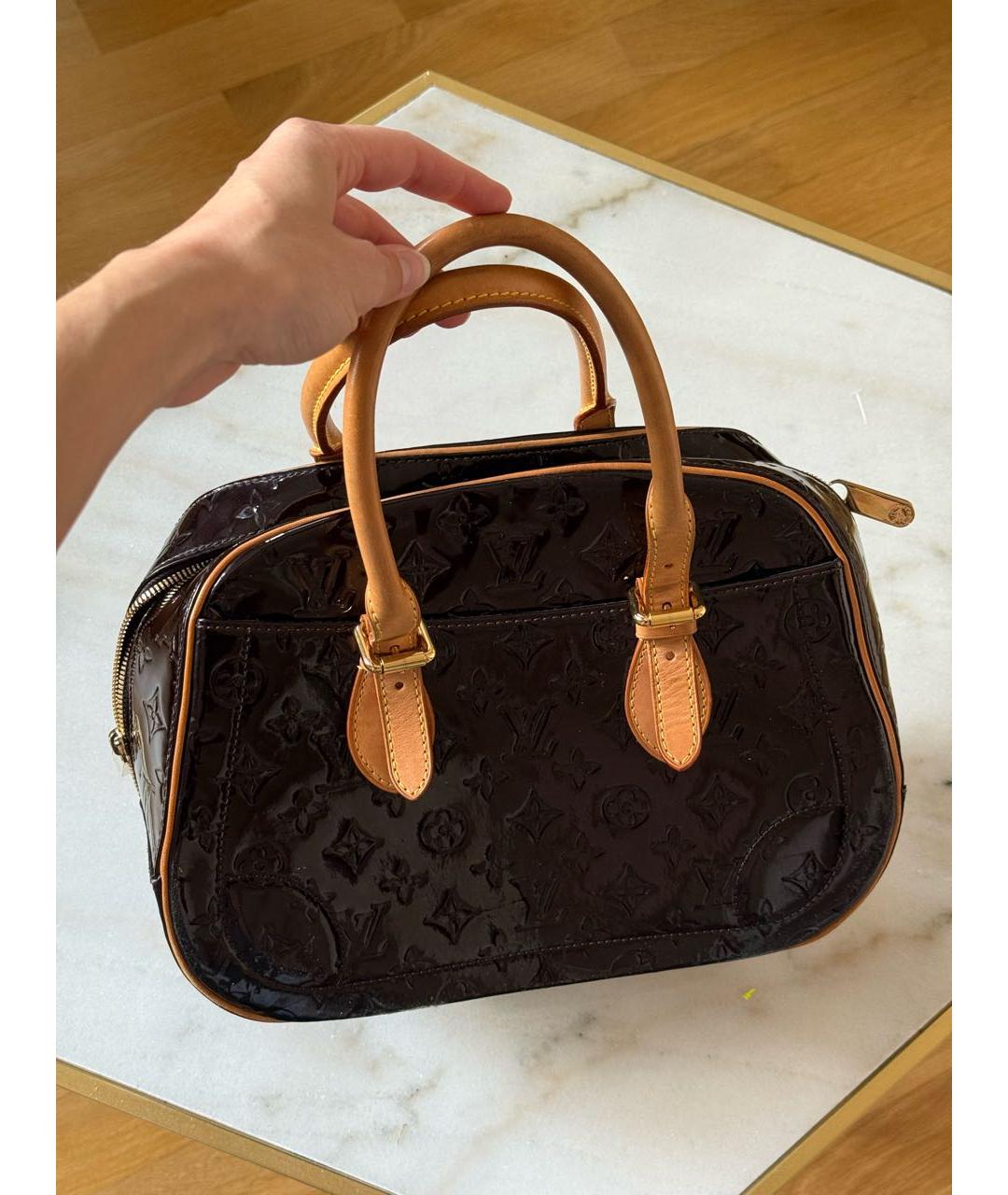 LOUIS VUITTON Бордовая кожаная сумка с короткими ручками, фото 3