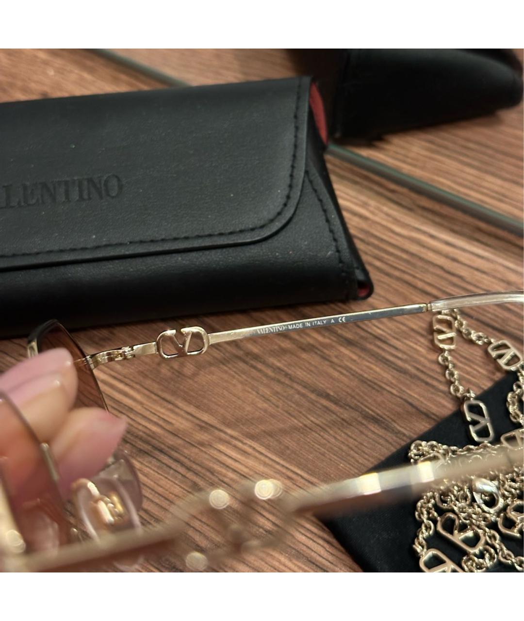VALENTINO Золотые металлические солнцезащитные очки, фото 5