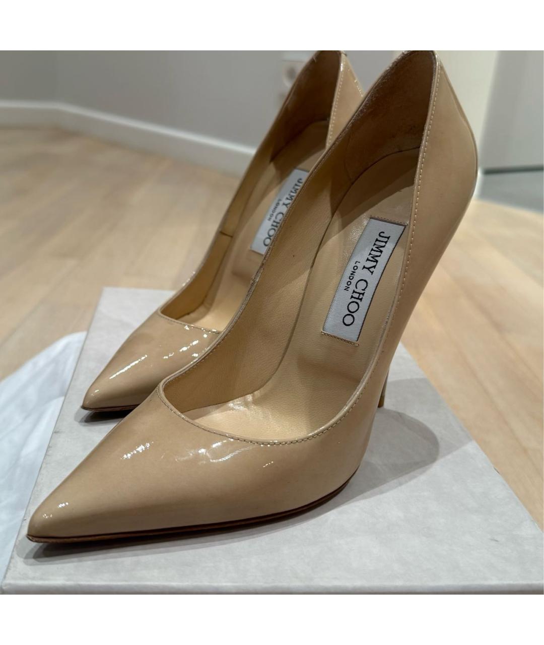 JIMMY CHOO Бежевые туфли из лакированной кожи, фото 2
