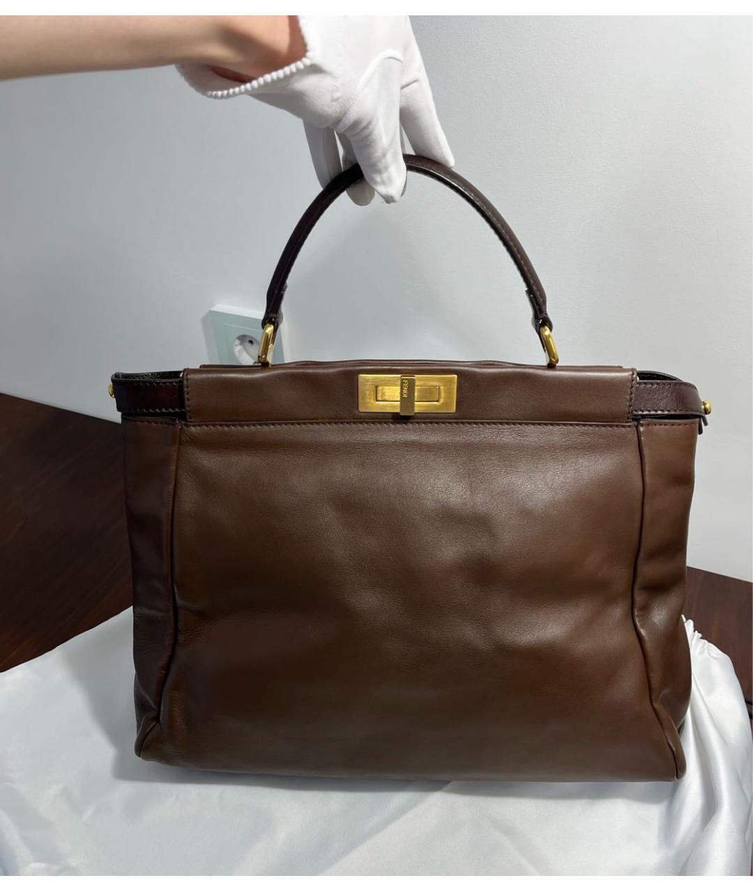FENDI Коричневая кожаная сумка с короткими ручками, фото 7