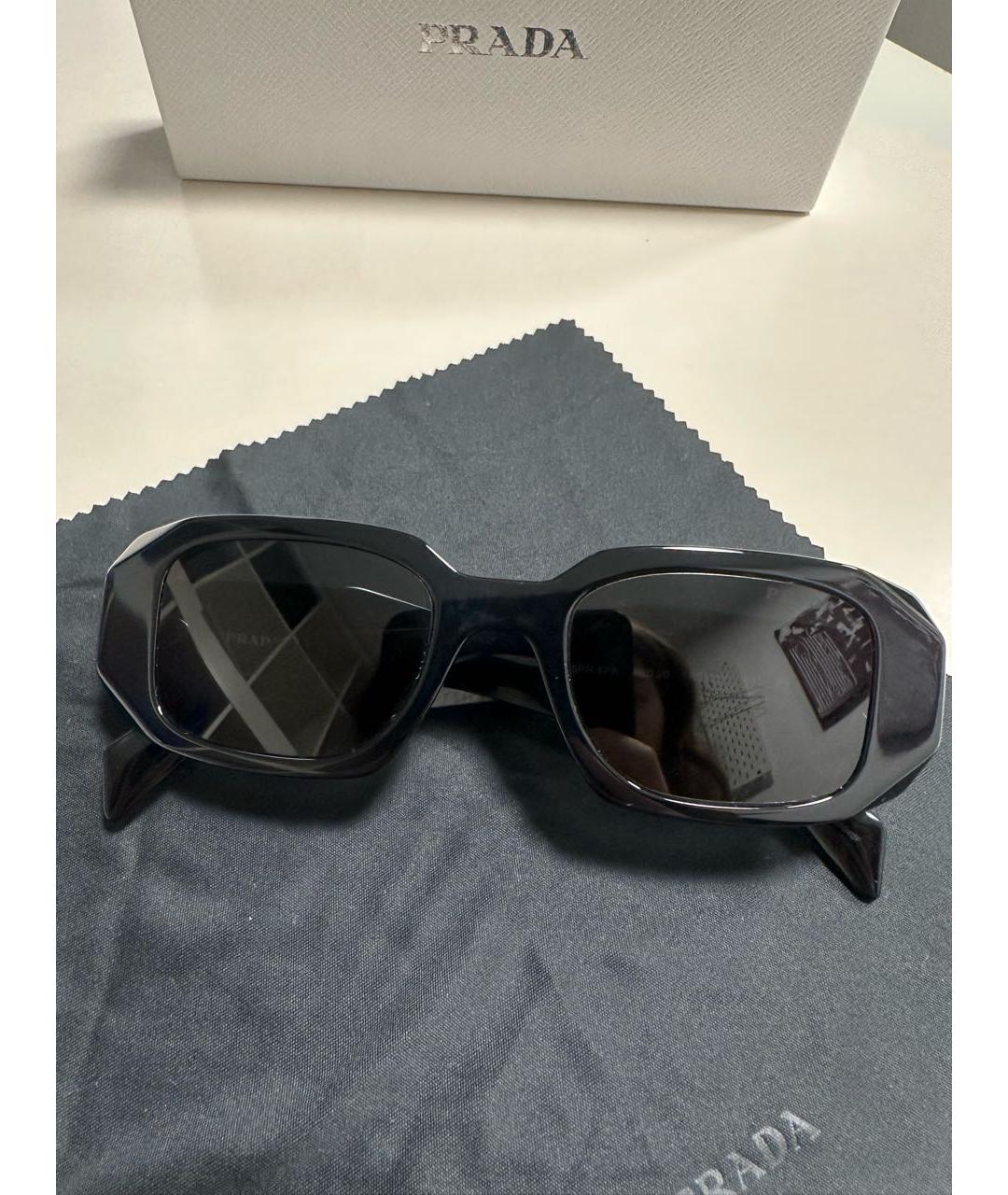 PRADA Черные пластиковые солнцезащитные очки, фото 3