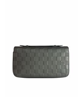 LOUIS VUITTON Барсетка