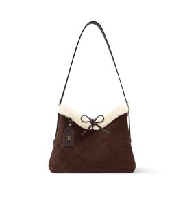 LOUIS VUITTON Сумка через плечо