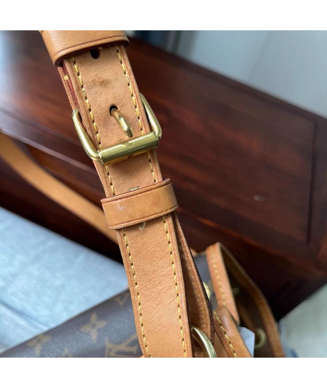 LOUIS VUITTON Коричневая кожаная сумка через плечо, фото 8