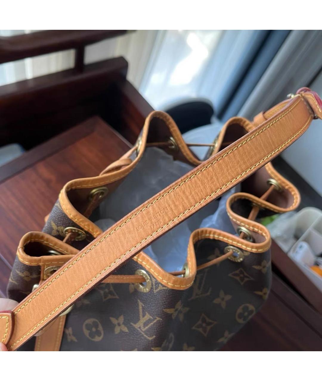 LOUIS VUITTON Коричневая кожаная сумка через плечо, фото 7