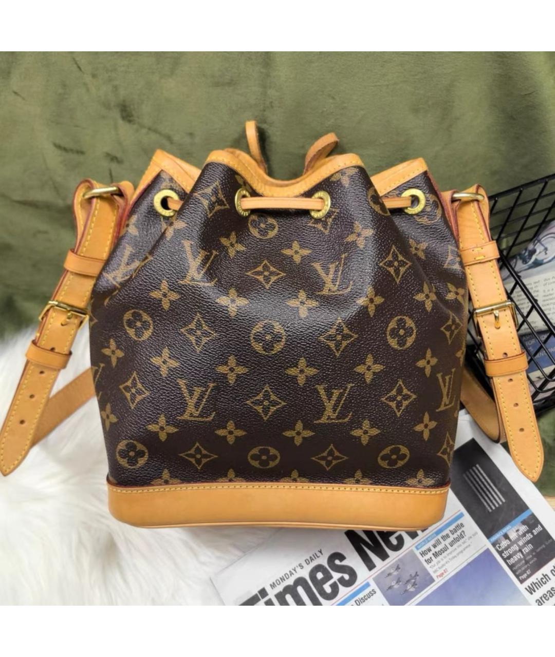 LOUIS VUITTON Коричневая кожаная сумка через плечо, фото 2