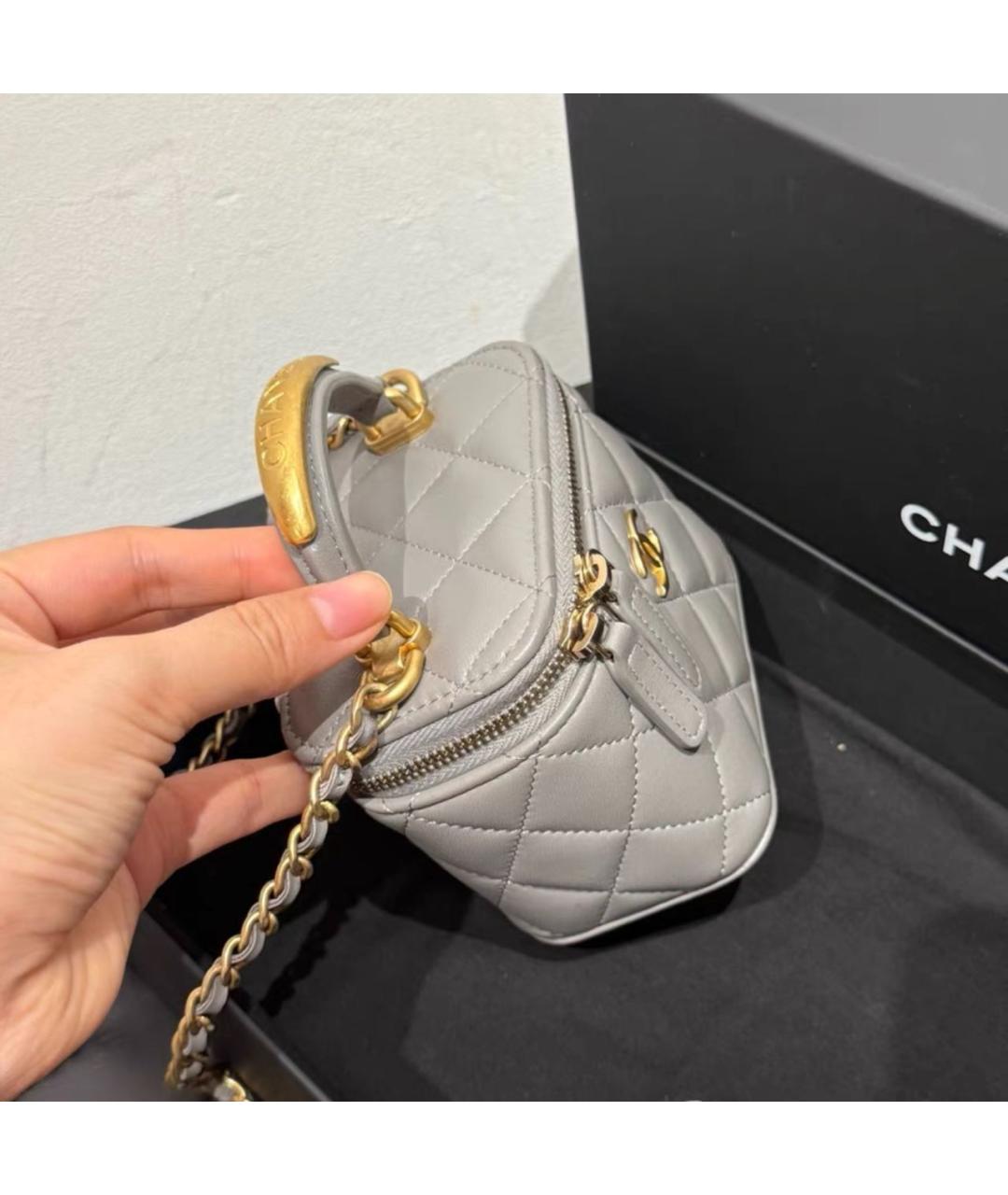 CHANEL Серая кожаная сумка через плечо, фото 2
