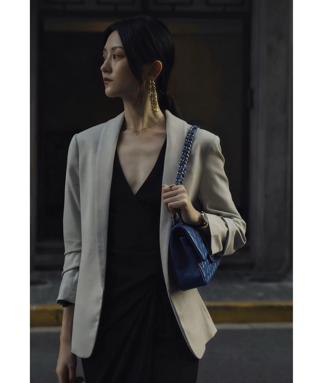 CHANEL Голубая кожаная сумка через плечо, фото 8