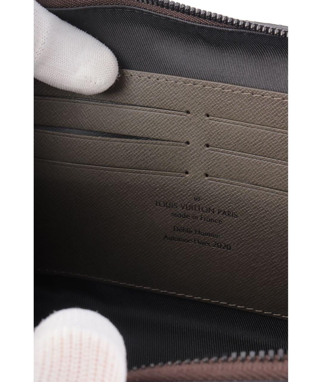 LOUIS VUITTON Коричневая кожаная барсетка, фото 6