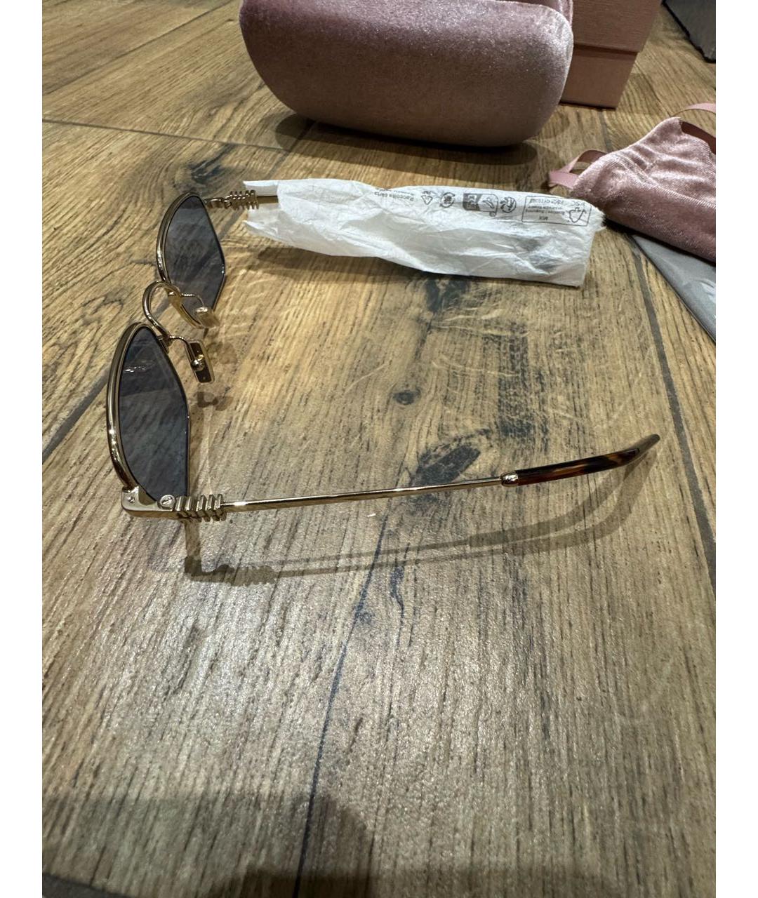 MIU MIU Золотые металлические солнцезащитные очки, фото 3