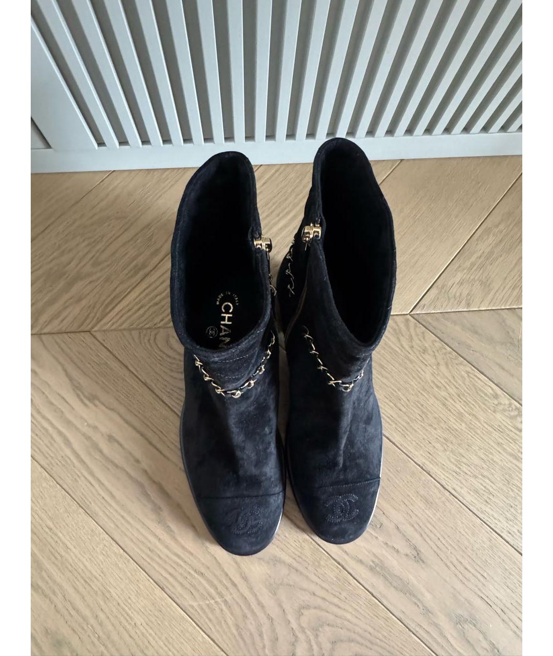 CHANEL Черные нубуковые ботильоны, фото 3