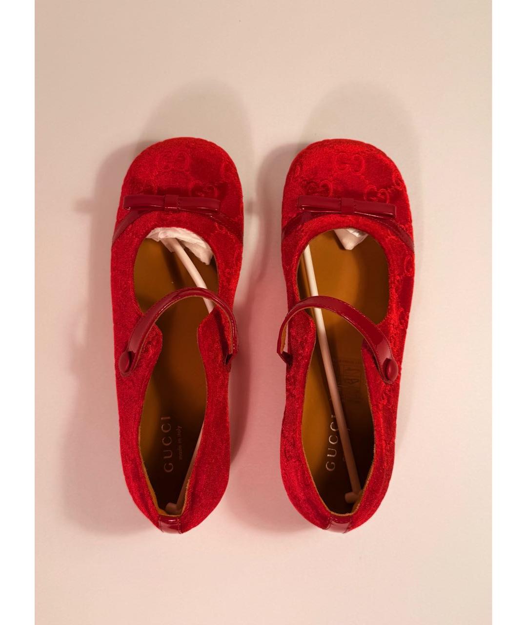 GUCCI KIDS Красные бархатные туфли, фото 3