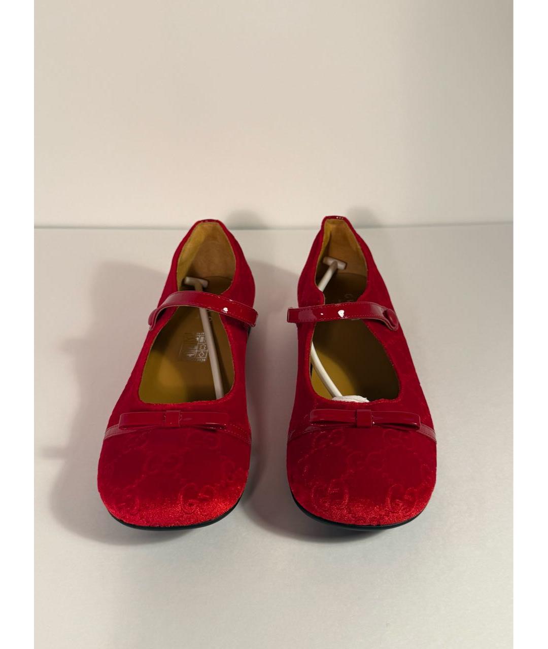 GUCCI KIDS Красные бархатные туфли, фото 2