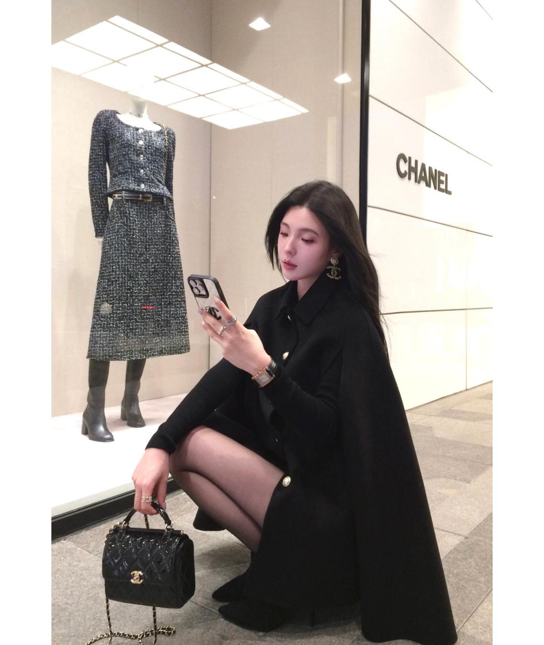 CHANEL Черная сумка через плечо из лакированной кожи, фото 7