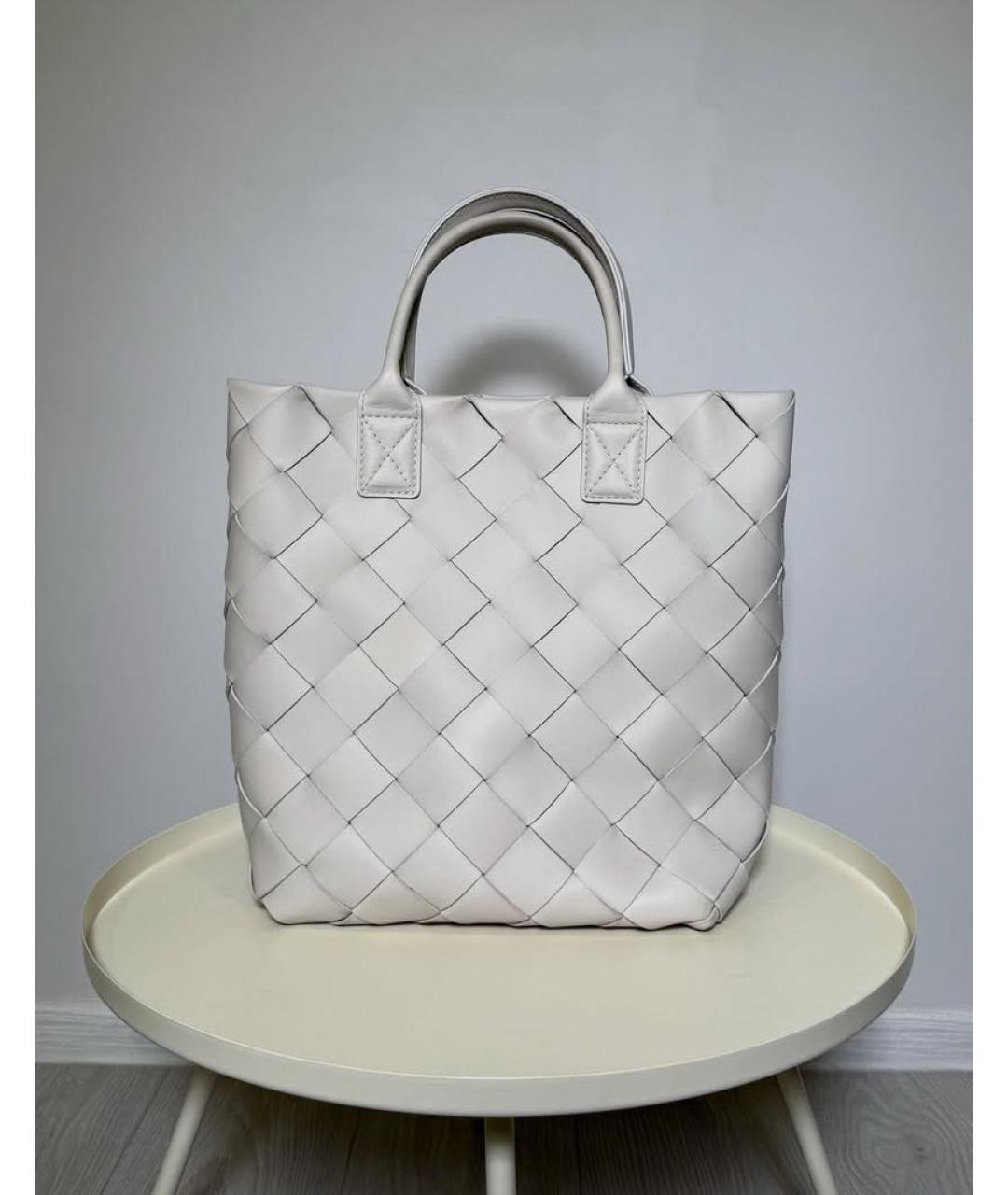 BOTTEGA VENETA Кожаная сумка с короткими ручками, фото 2
