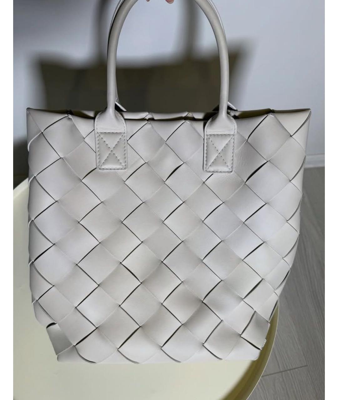 BOTTEGA VENETA Кожаная сумка с короткими ручками, фото 3