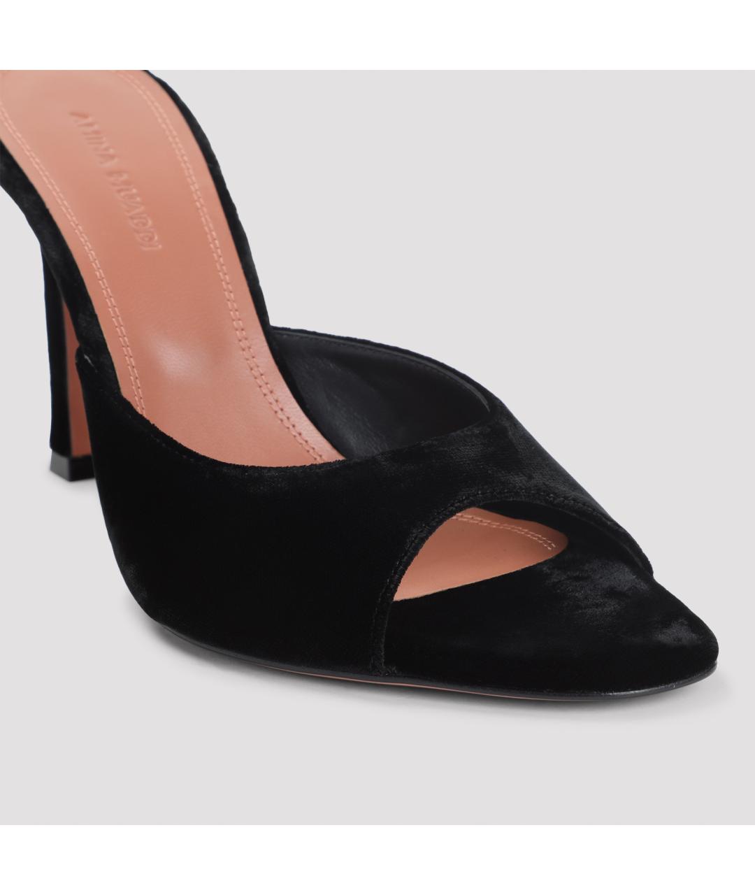 Amina Muaddi Черные бархатные мюли, фото 6