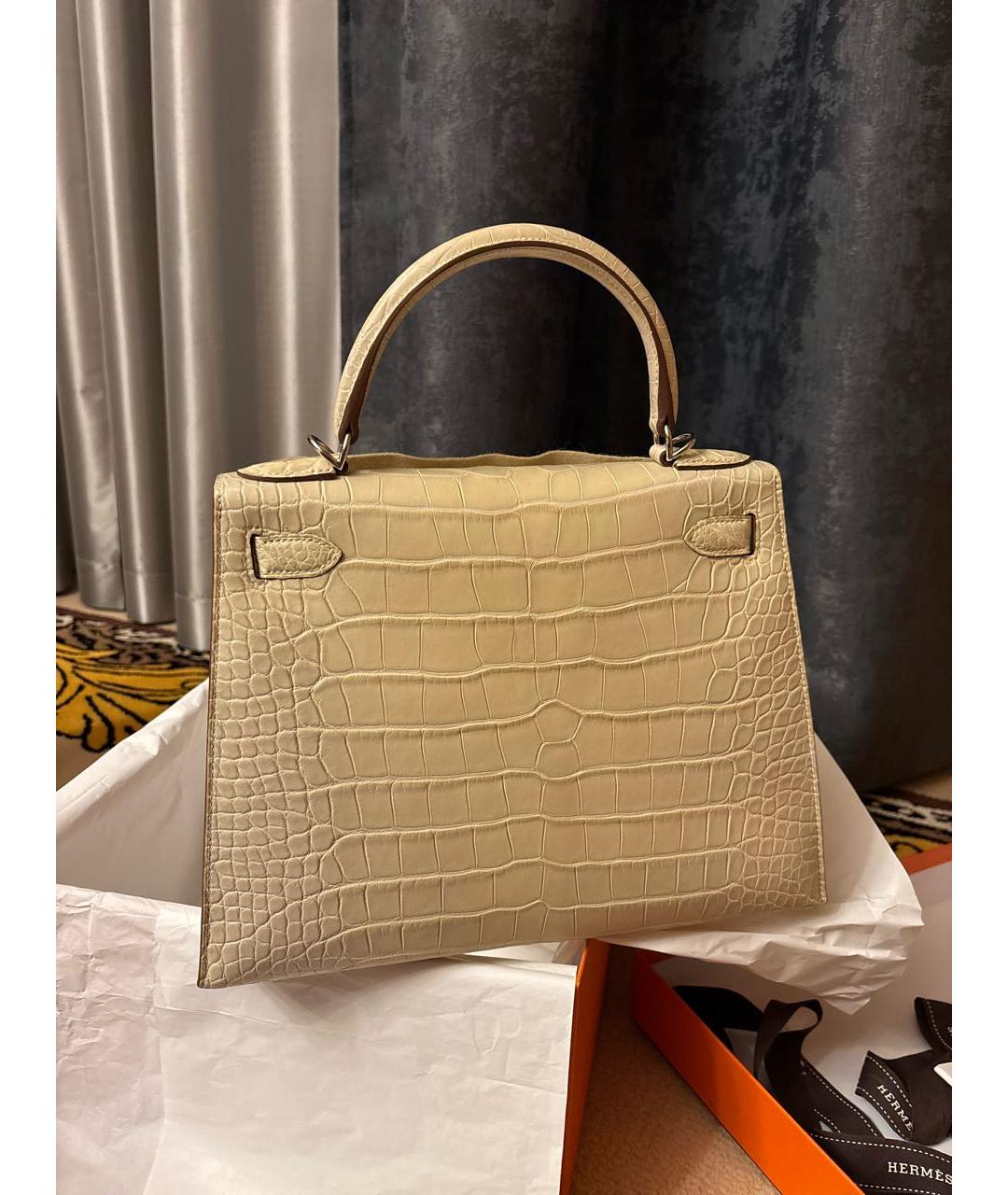 HERMES Бежевая сумка с короткими ручками из экзотической кожи, фото 3