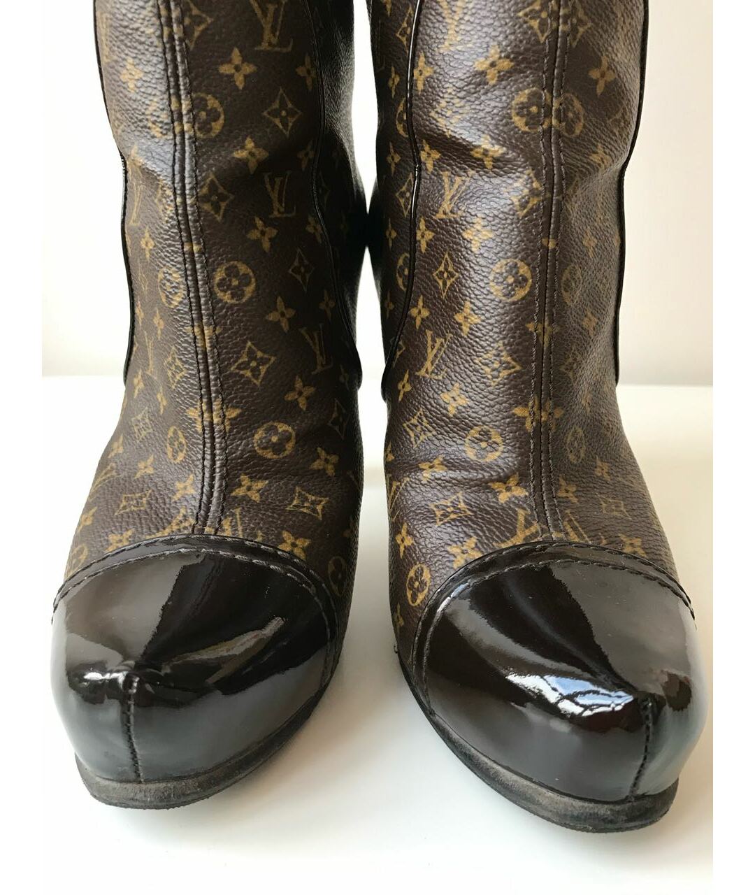 LOUIS VUITTON PRE-OWNED Коричневые кожаные сапоги, фото 3