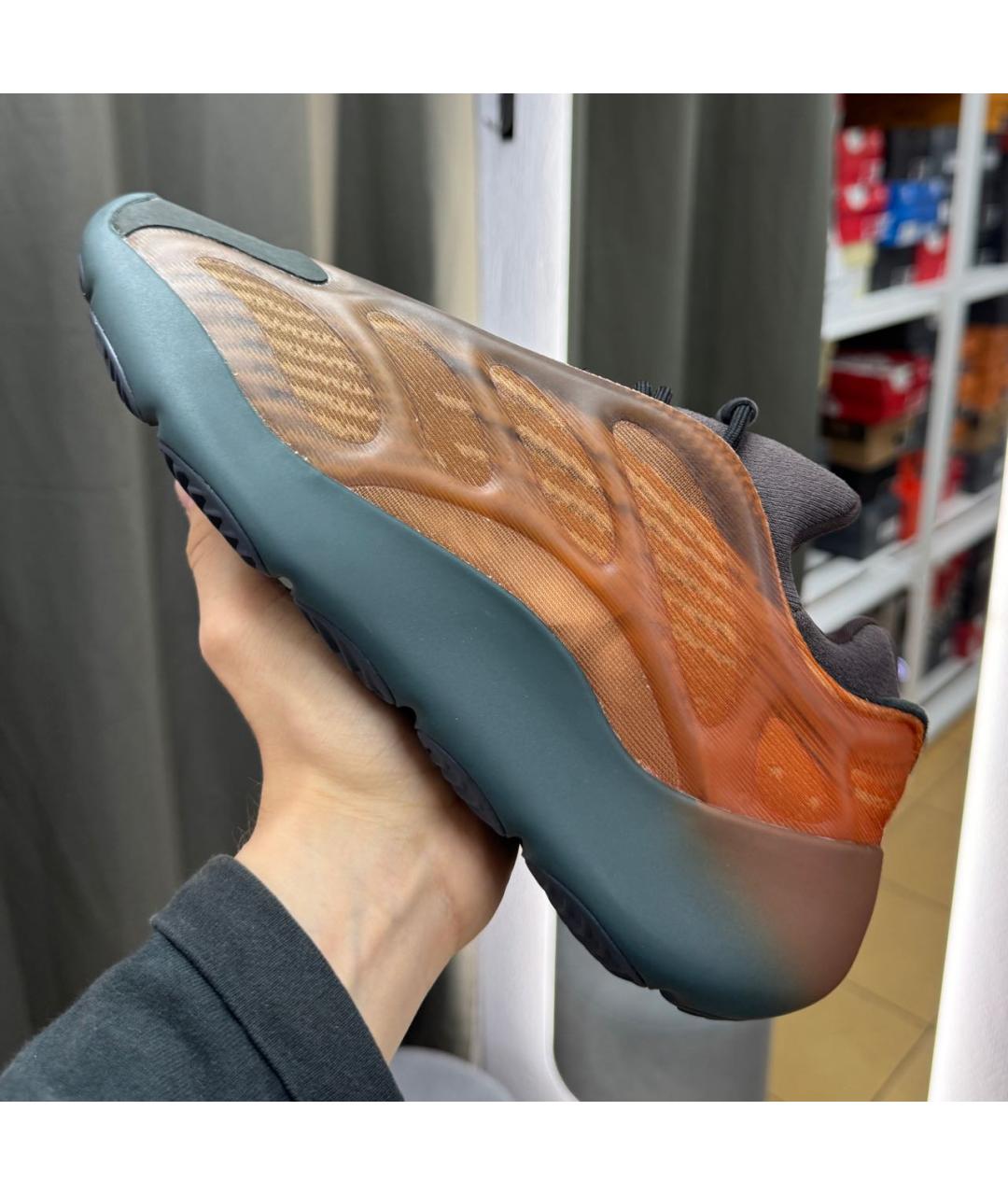 ADIDAS YEEZY Коричневые низкие кроссовки / кеды, фото 2