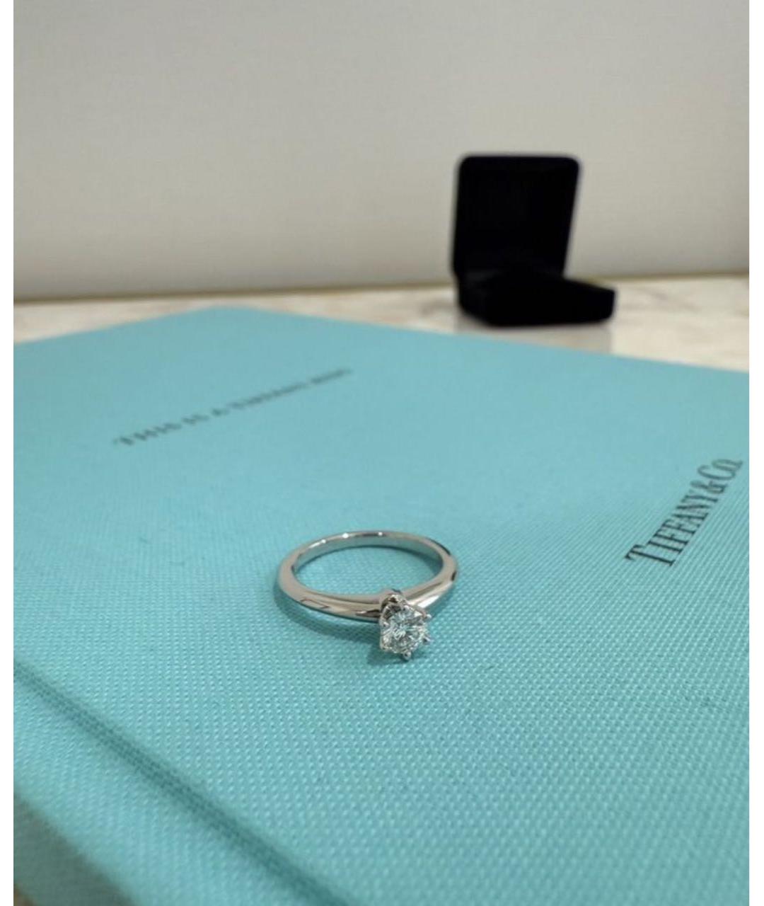 TIFFANY&CO Белое платиновое кольцо, фото 2