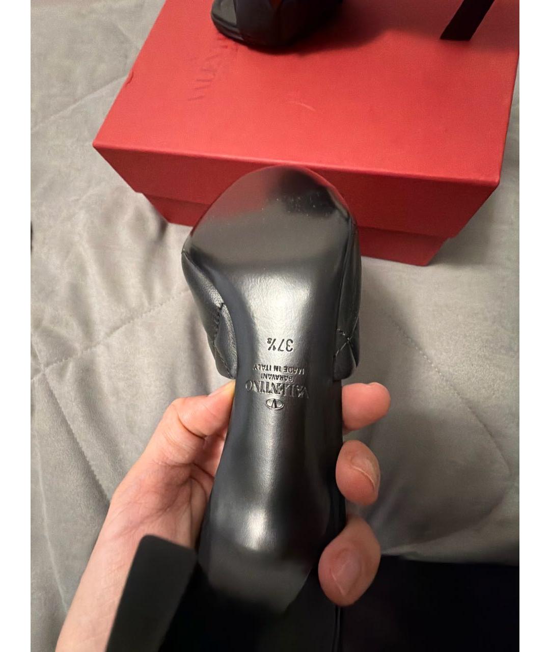 VALENTINO Черные кожаные мюли, фото 5