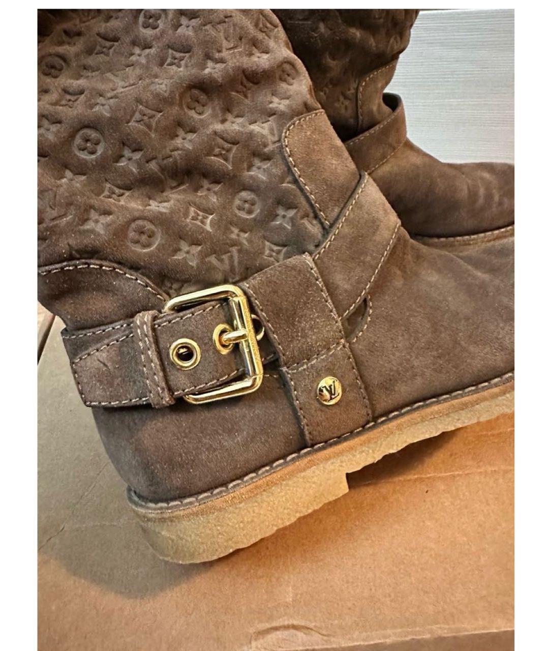 LOUIS VUITTON Коричневые замшевые сапоги, фото 4