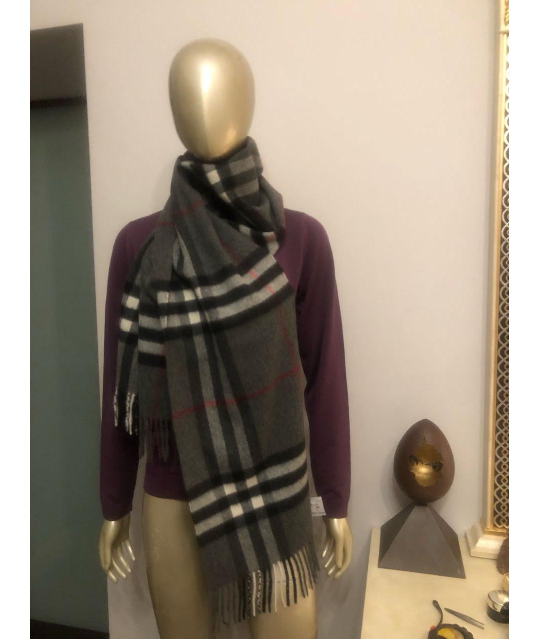 BURBERRY Серый кашемировый шарф, фото 5