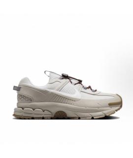NIKE Низкие кроссовки / кеды