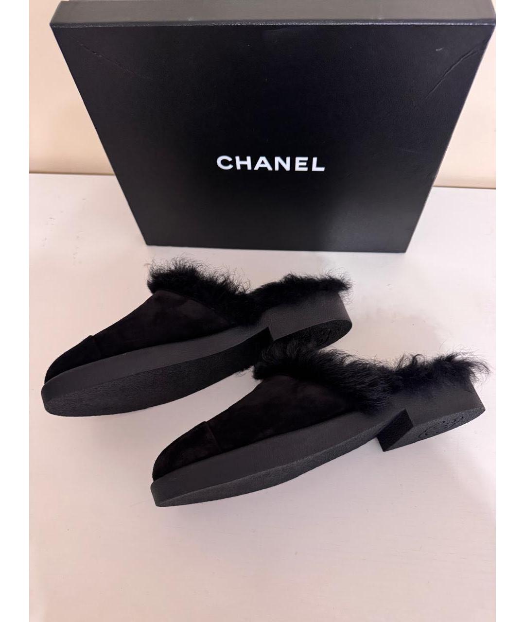 CHANEL Черные замшевые мюли, фото 3