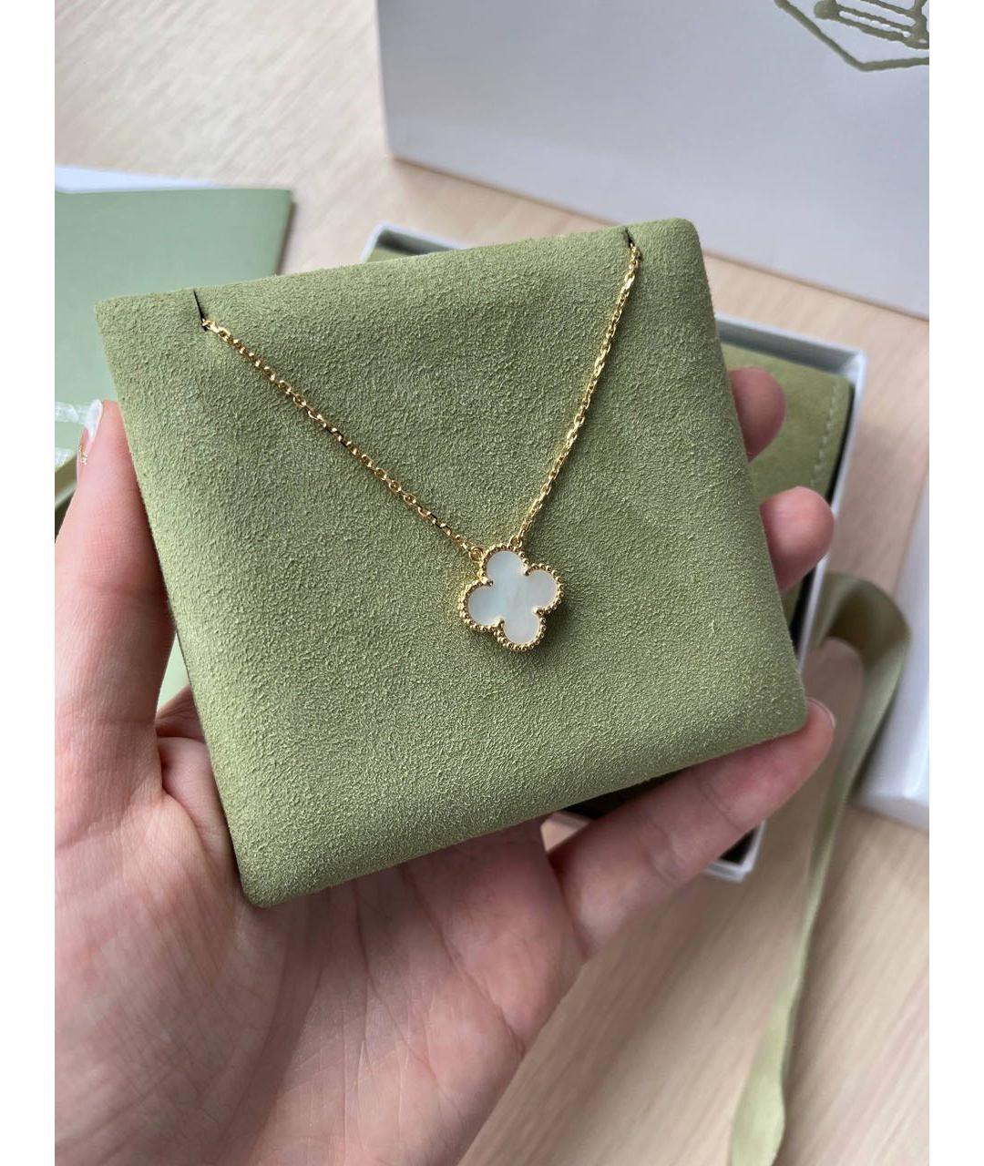 VAN CLEEF & ARPELS Белая подвеска из желтого золота, фото 3