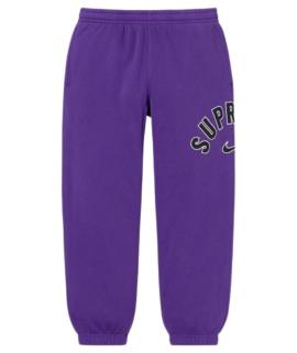 SUPREME Спортивные брюки и шорты