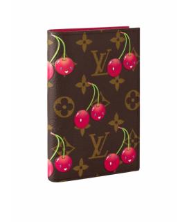LOUIS VUITTON Обложка/футляр