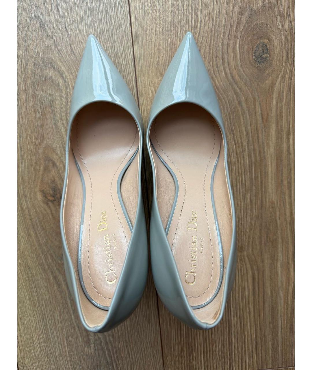 CHRISTIAN DIOR Серые туфли из лакированной кожи, фото 3
