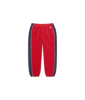 SUPREME Спортивные брюки и шорты