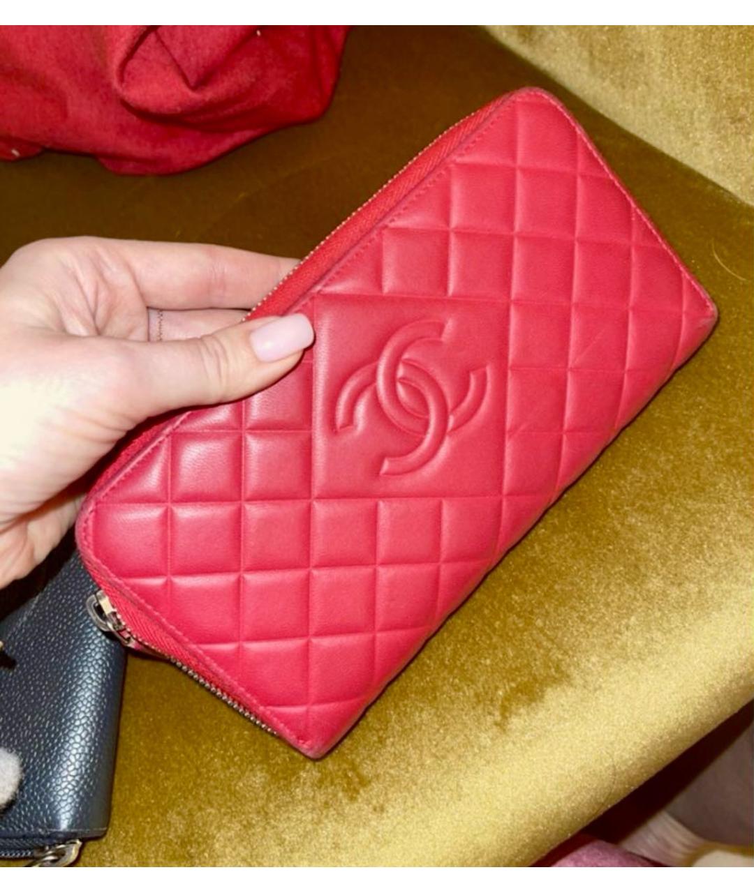 CHANEL Красный кожаный кошелек, фото 3