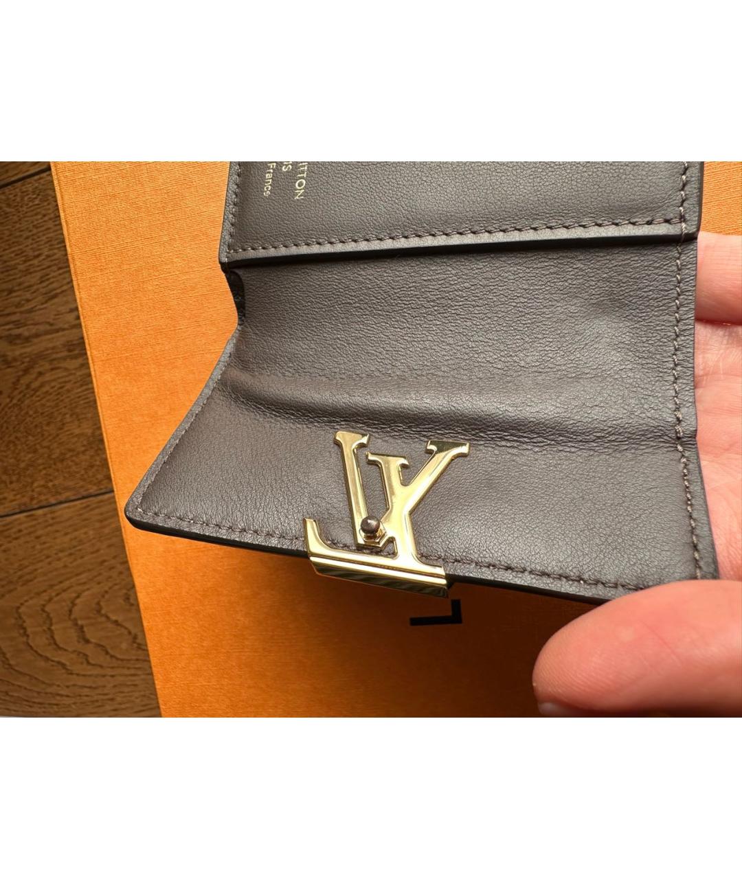 LOUIS VUITTON Бежевый кожаный кошелек, фото 5