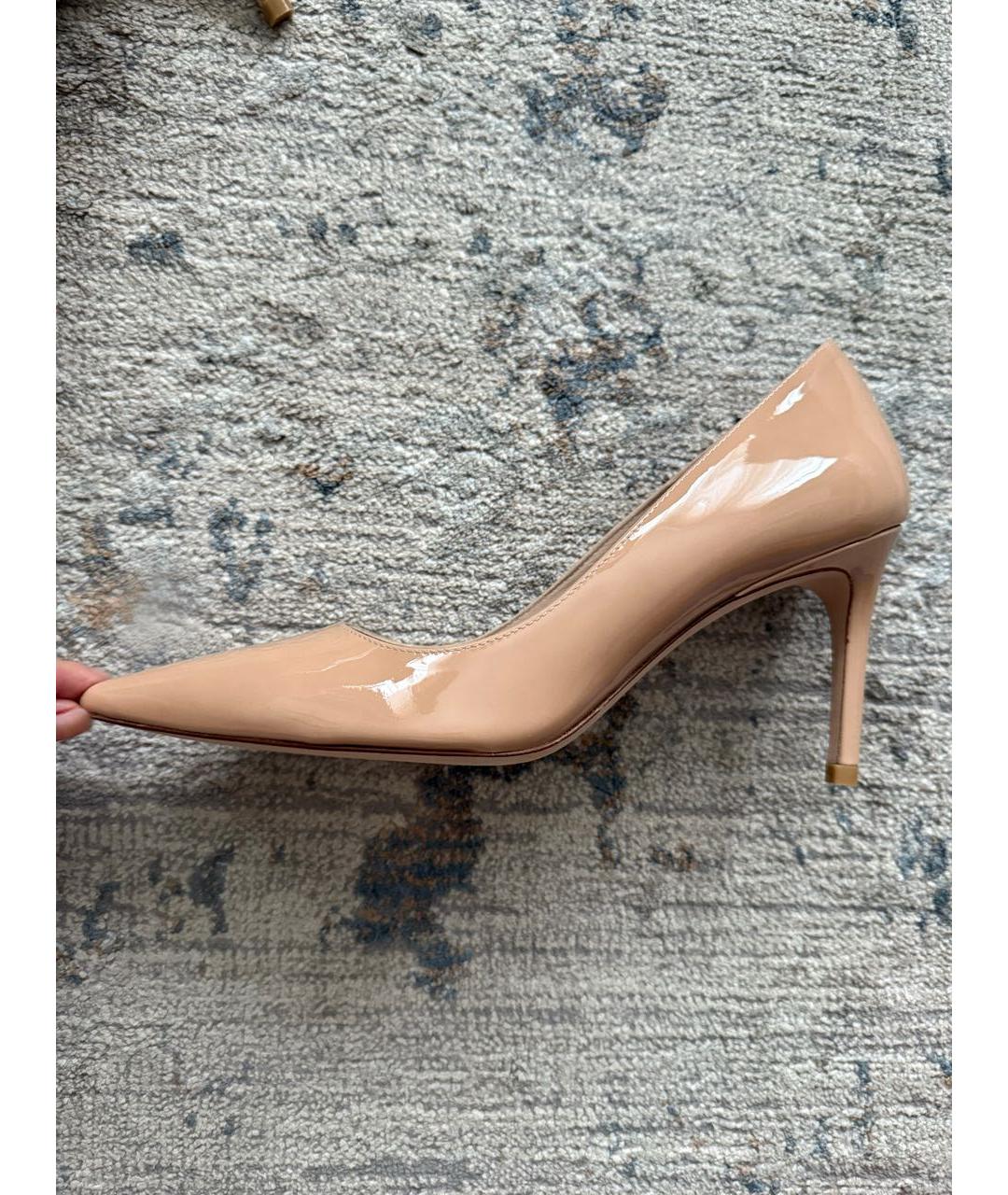 STUART WEITZMAN Бежевые кожаные туфли, фото 7