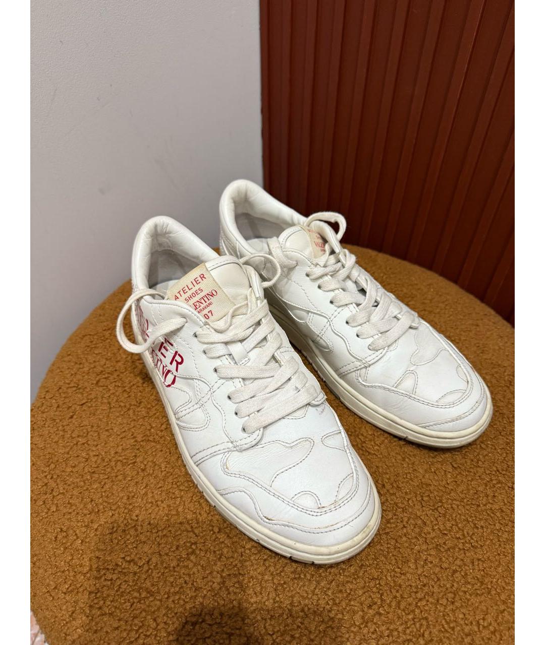 RED VALENTINO Белые кожаные кроссовки, фото 2