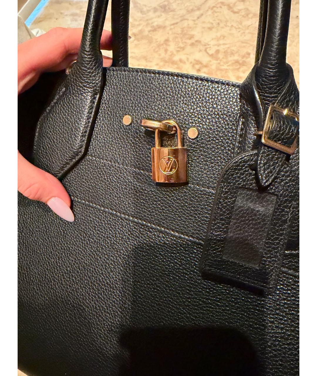 LOUIS VUITTON Черная кожаная сумка через плечо, фото 5