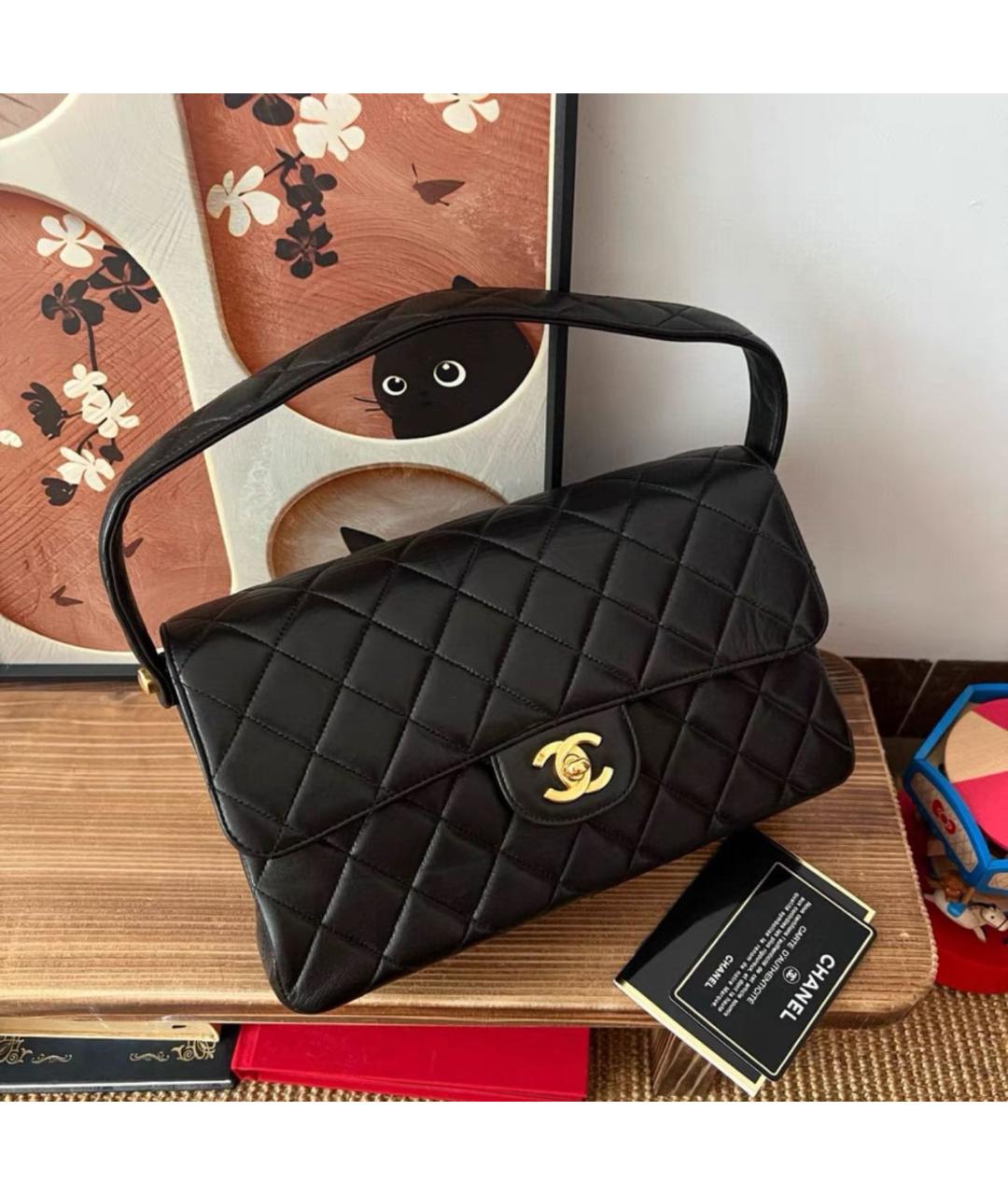 CHANEL Черная кожаная сумка с короткими ручками, фото 6
